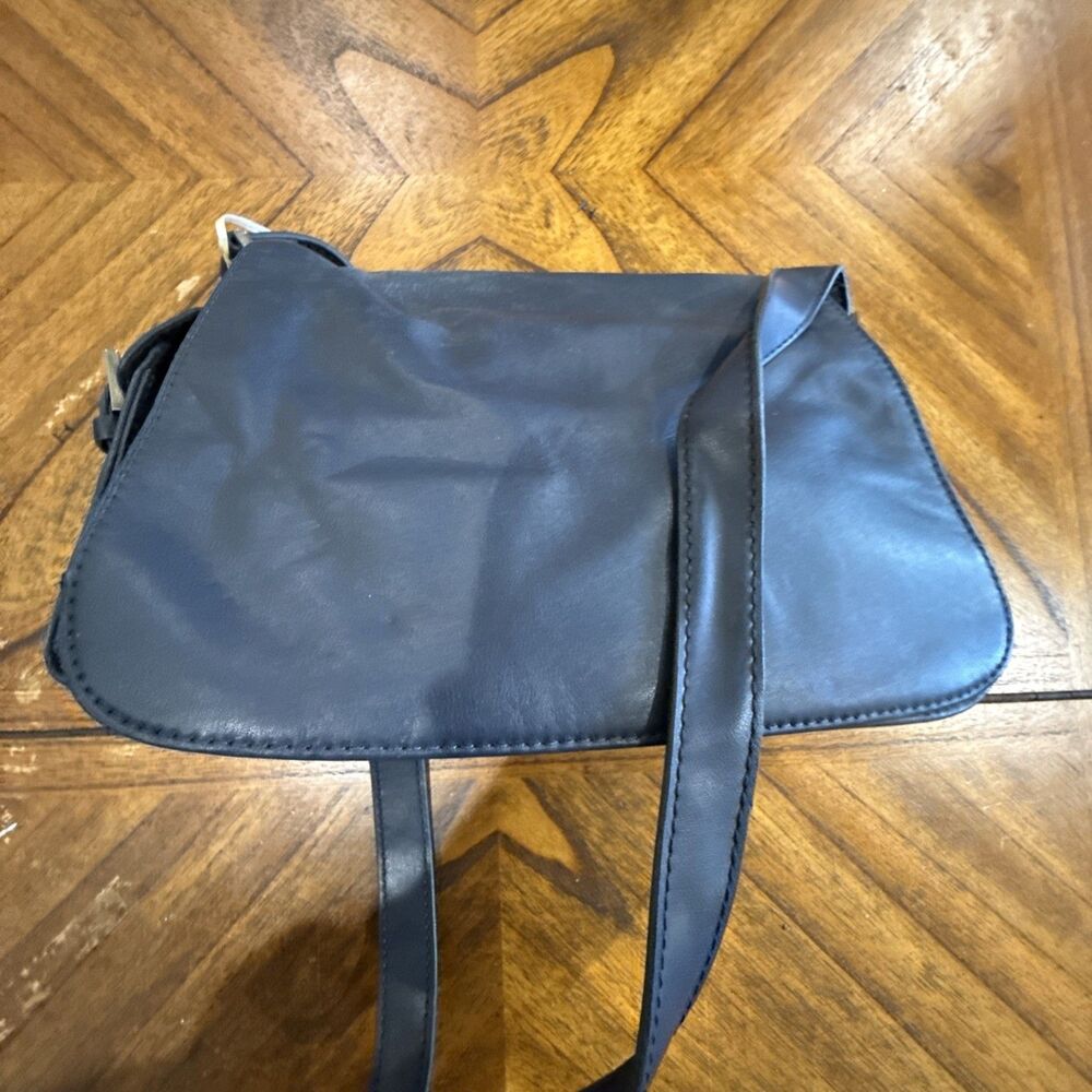 RESELLER BUNDLE Four (4) Handbags, Clutch & Acces. Bag Designer Brands Fair/Good - Picture 13 of 16